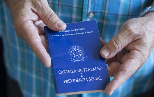 IBGE: Taxa de desemprego fica em 11,2% em fevereiro