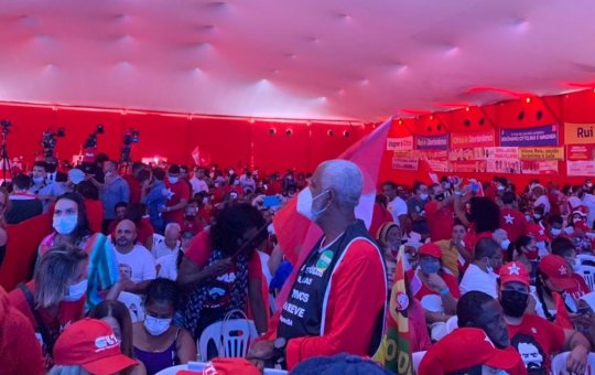 Em Salvador, Lula participa de lançamento de candidatura de Jerônimo ao governo