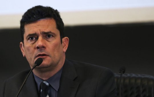 Podemos acusa Moro de "traição" após saída do partido