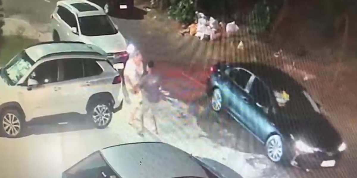 Vídeo: Homem com deficiência  é assaltado por homens no bairro do Itaigara