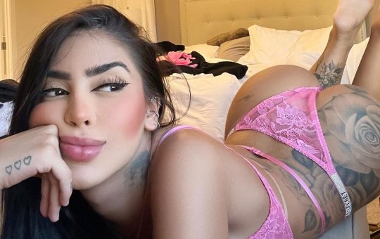 'Dono achou que eu era atriz pornô', diz MC Mirella após alugar casa