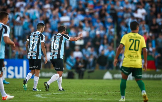 Grêmio bate o Ypiranga e garante pentacampeonato gaúcho