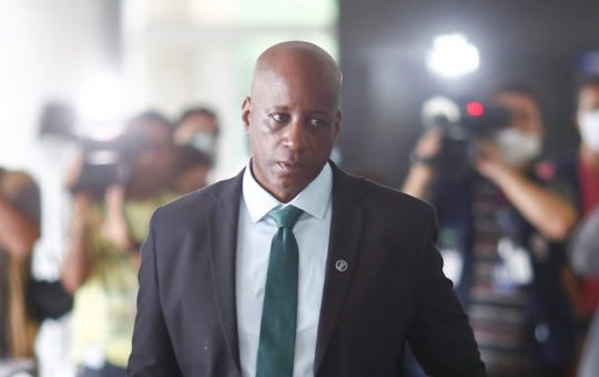 "Chora, negrada vitimista", diz Sérgio Camargo após deixar Palmares