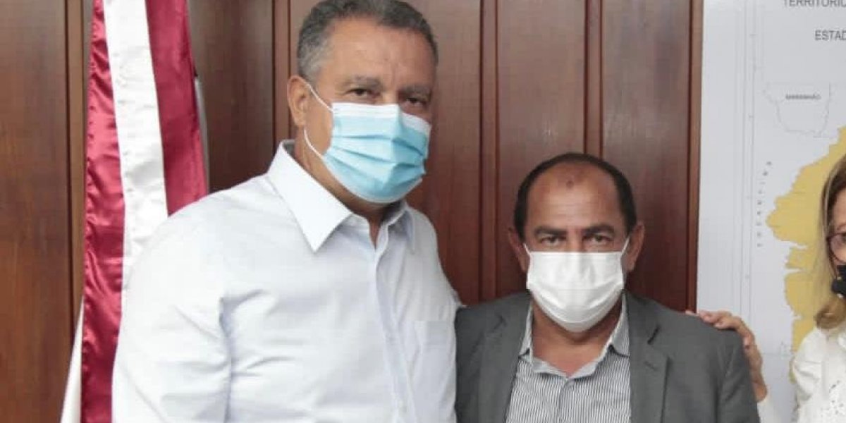 Prefeito do PSDB declara apoio a Jerônimo Rodrigues após reunião com Rui Costa