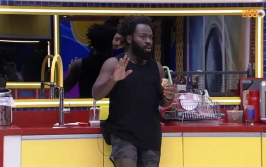 BBB22: Douglas Silva usa termo ‘viadinho’ e se desculpa: ‘Falha minha’