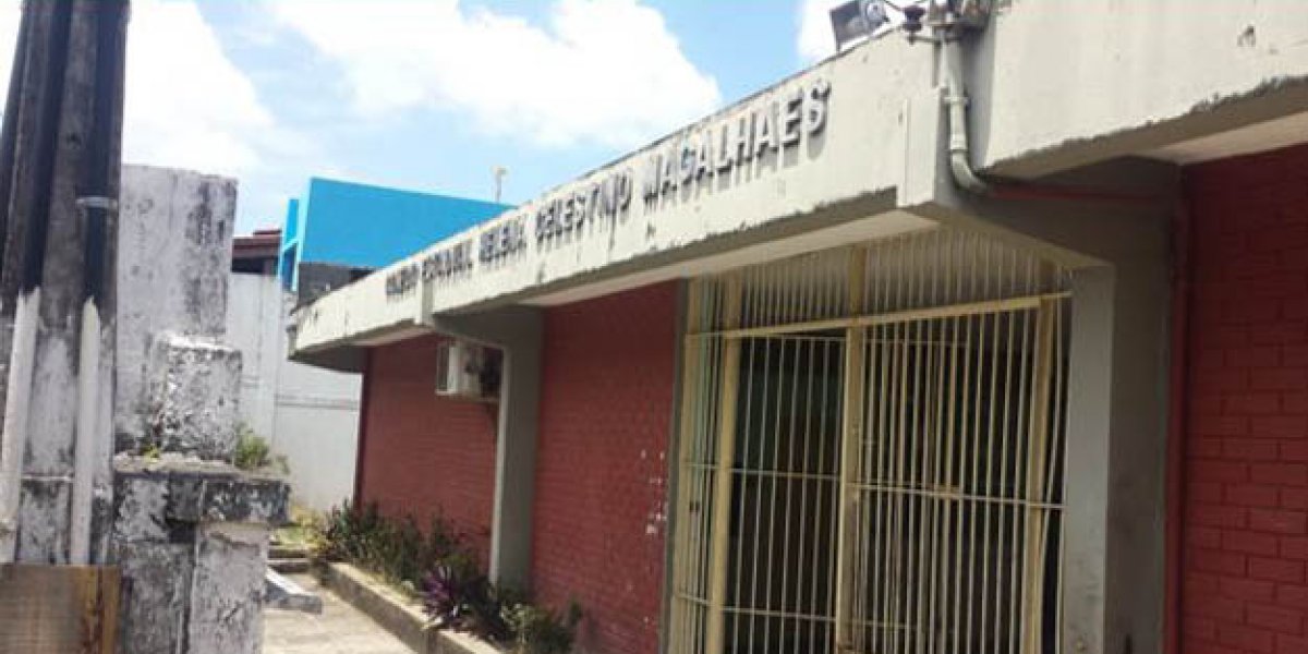 Aluna é esfaqueada por colega dentro de escola no IAPI, em Salvador