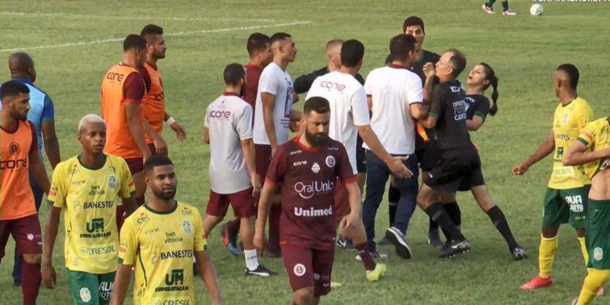 Justiça Desportiva do ES suspende Soriano por agressão à bandeirinha