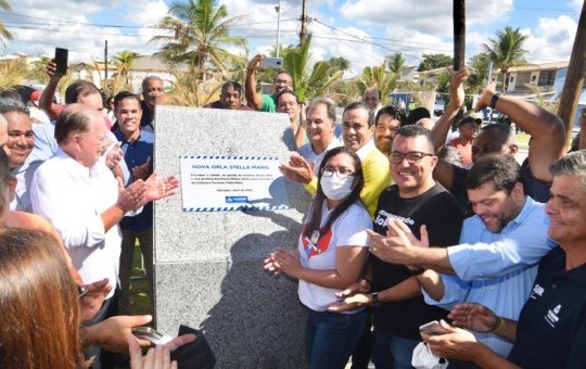 Prefeitura entrega primeira etapa da requalificação da orla em Stella Maris