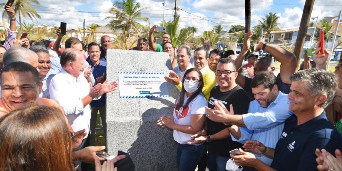 Prefeitura entrega primeira etapa da requalificação da orla em Stella Maris