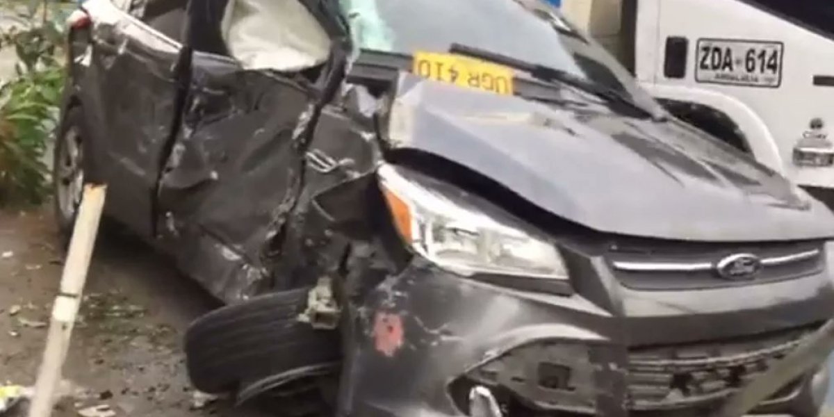 Ex-jogador do Corinthians, Freddy Rincón se envolve em acidente de carro