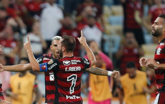 Libertadores: Flamengo supera o Talleres por 3 a 1 e se mantém 100%