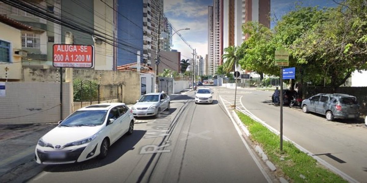 Mulher tem carro tomado de assalto ao sair de academia no Horto Florestal