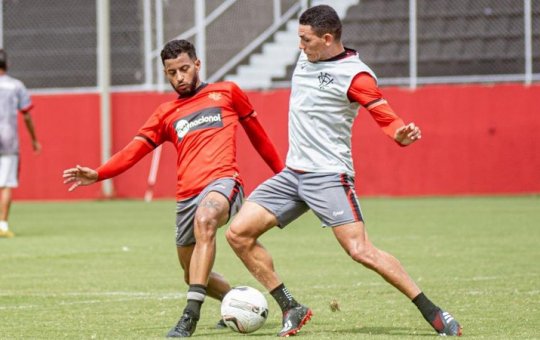 Geninho ajusta elenco do Vitória para duelo contra o Floresta pela Série C