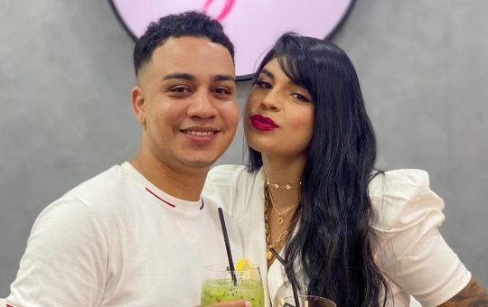 Após deixar prisão, blogueira nega versão da PM e diz que namorado foi executado