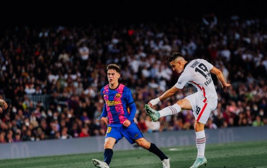 Frankfurt surpreende e elimina Barcelona na Liga Europa 