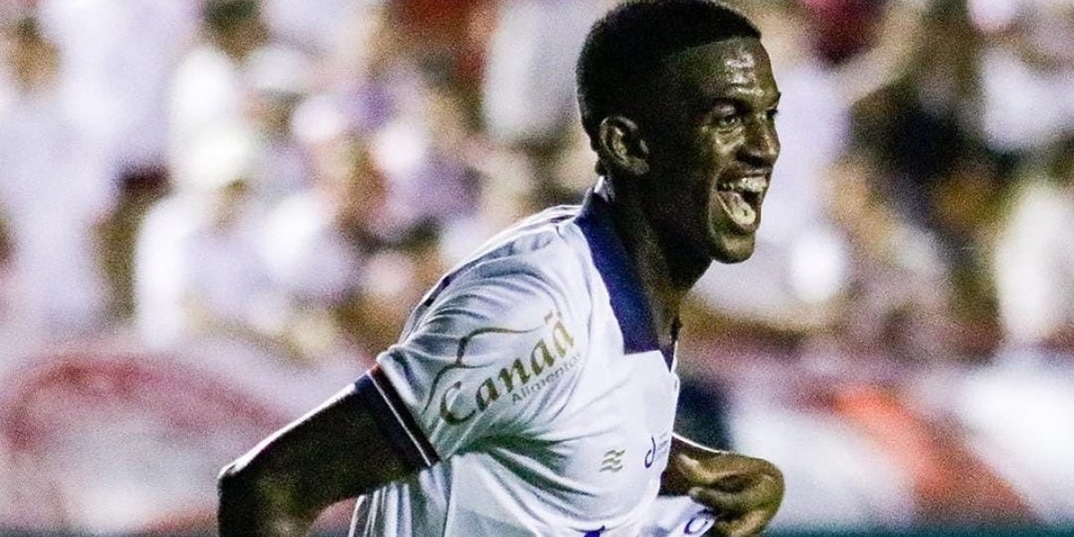 Bahia: Douglas Borel pede desculpas por expulsão no jogo contra o Náutico