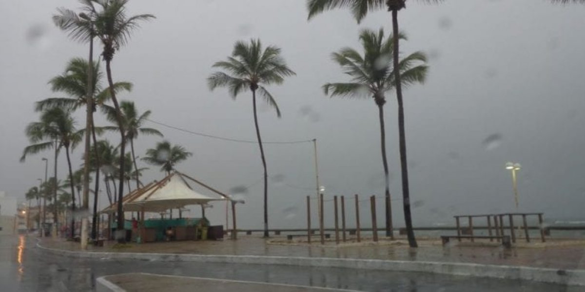 Bahia é atingida por 73 mil raios em três dias