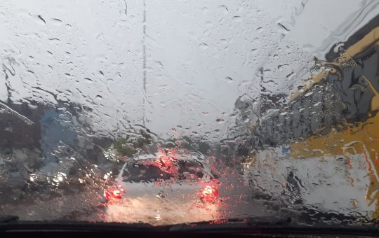 Salvador volta amanhecer debaixo de chuva nesta terça-feira (19)