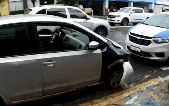 Vítima de atropelamento morre após perseguição policial em Itapuã