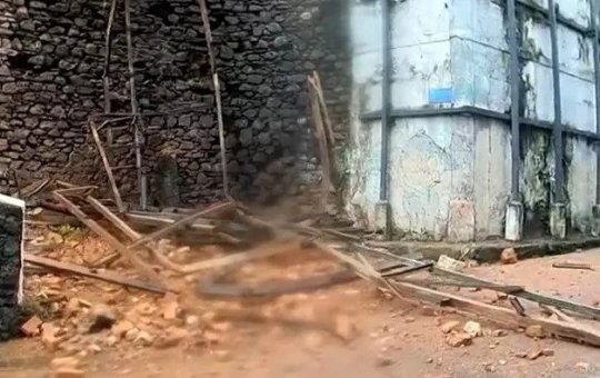 Ladeira da Montanha segue interditada após casarão tombado pelo Iphan desabar