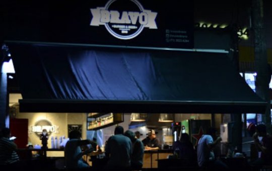 Clientes de restaurante no bairro da Pituba, em Salvador, são alvos de assalto