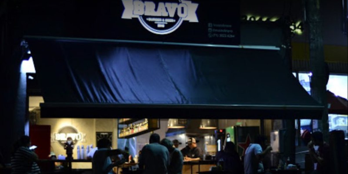 Clientes de restaurante no bairro da Pituba, em Salvador, são alvos de assalto