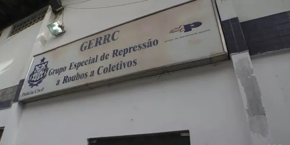 Ônibus que levava rodoviários é assaltado na Avenida Suburbana, em Salvador