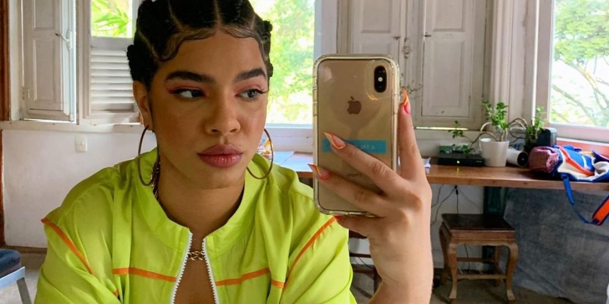 Ex-BBB Maria teve celular e carteira furtados na Sapucaí: “Um susto”