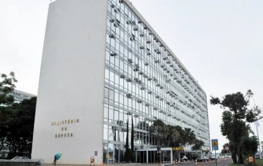 Defesa repudia fala de ministro do STF sobre Forças Armadas e eleições