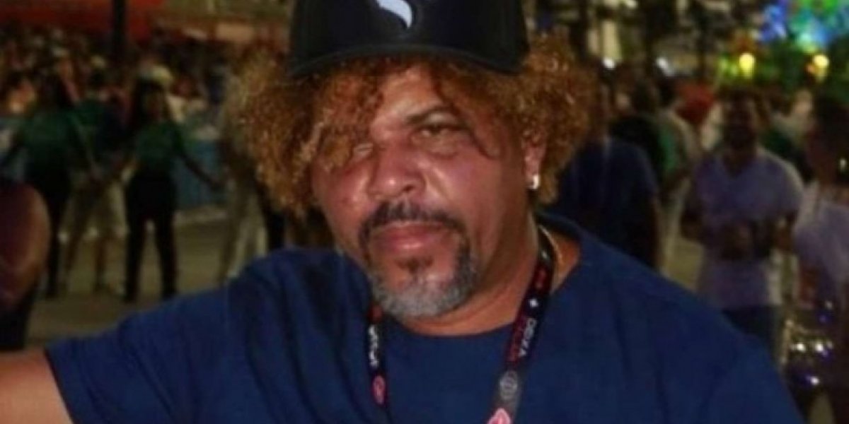 Givaldo Alves surpreende internautas ao marcar presença em camarote da Sapucaí