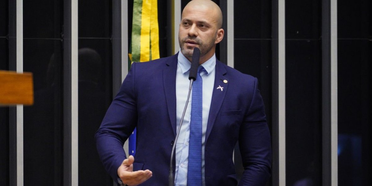Moraes dá 48h para Daniel Silveira se manifestar sobre indulto