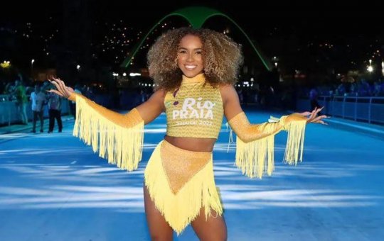 Saiba quem é Mayara Lima, Princesa da Tuiuti que ficou com genitália à mostra