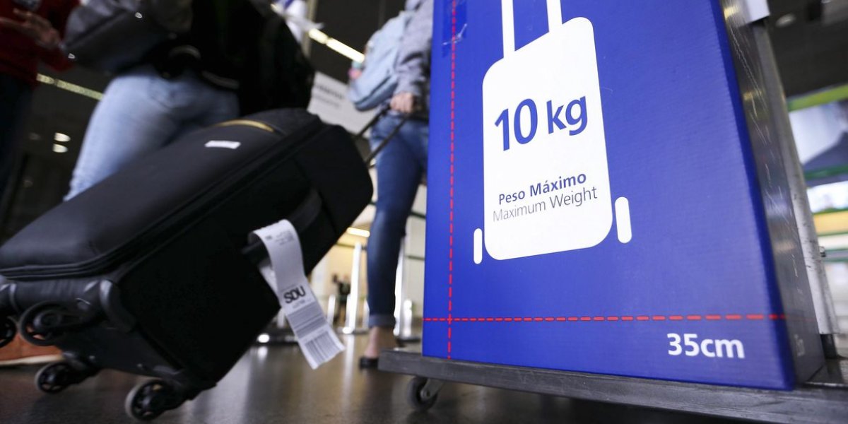 Câmara aprova retomada da gratuidade no despacho de bagagens de até 23 quilos