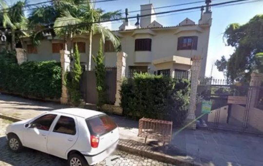 Chacina: Cinco pessoas são encontradas mortas em casa de alto padrão