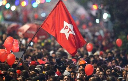 Após Lula sugerir revisão, PT promete revogar reforma trabalhista