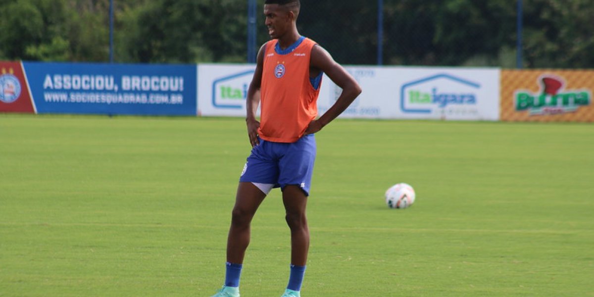 Borel chega a 11 jogos sendo substituído e Guto comenta: 'vamos ter que avaliar'