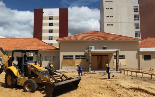 Rui autoriza maternidade, inaugura armazém e anuncia investimentos em Juazeiro