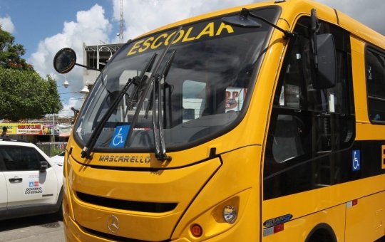 Rui autoriza obras na BA-084 e anuncia escola estadual em Conceição do Jacuípe