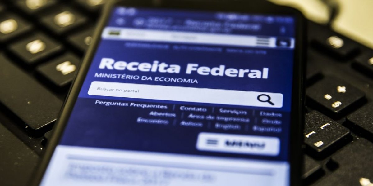 Receita paga nesta sexta-feira (29) lote residual de restituição do IRPF