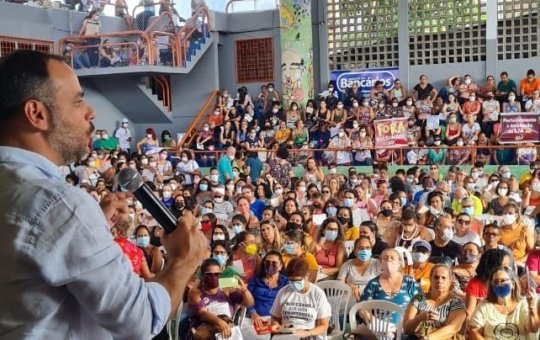 Manifestações dos professores contam com o apoio do vereador Augusto Vasconcelos