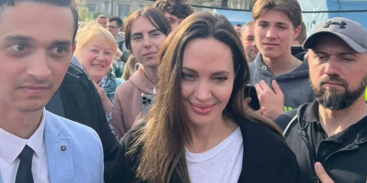 Angelina Jolie faz visita a cidade de Lviv, na Ucrânia