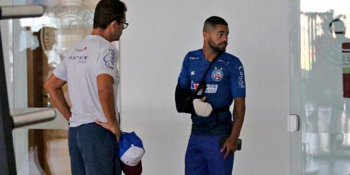Bahia confirma fratura na mão de Raí; atleta passará por procedimento cirúrgico