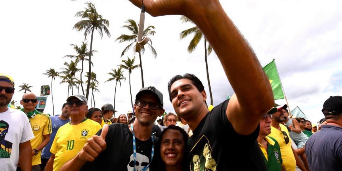 Aleluia defende reeleição de Bolsonaro: "É a manutenção da liberdade"