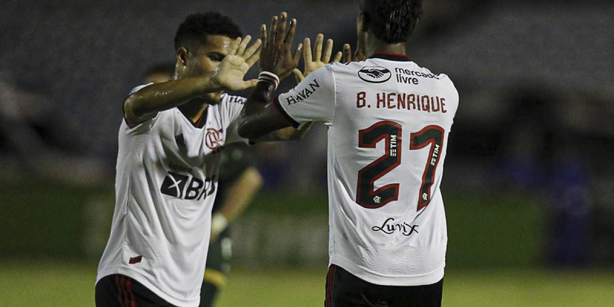 Flamengo toma 'susto', mas vence o Altos de virada pela Copa do Brasil