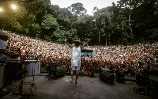 Saulo Fernandes arrasta e anima multidão no Parque da Cidade