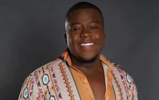 Escandurras detona cantor baiano e chama esposa do artista de “mal educada”