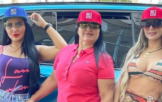 Mãe de Deolane Bezerra sofre assédio sexual em ônibus