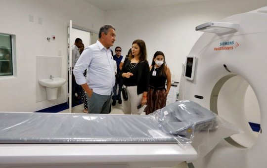 Rui Costa amplia inaugura novos leitos e setor oncológico no Hospital do Oeste