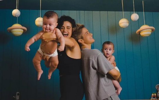 Nanda Costa e Lan Lanh comemoram 1° Dia Das Mães 