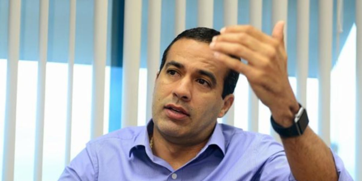 Prefeitura oferece 4% de aumento para funcionários municipais; a pedida é de 30%